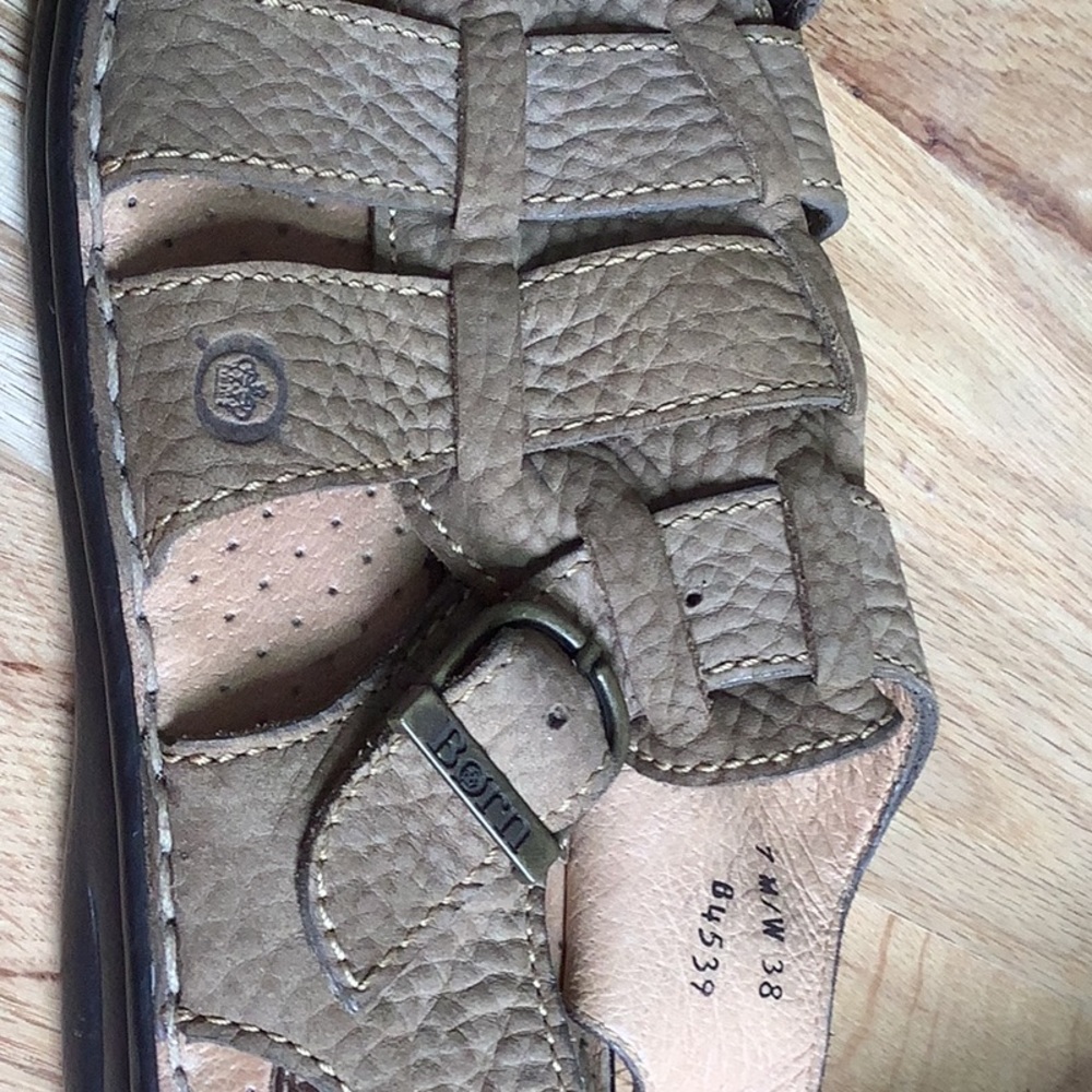 BORN Sandals - Picture 8 of 8